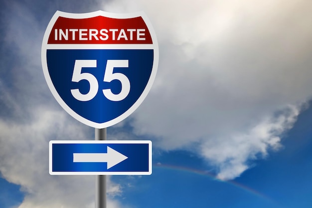 Segnale stradale rosso e blu per l'autostrada Interstate 55