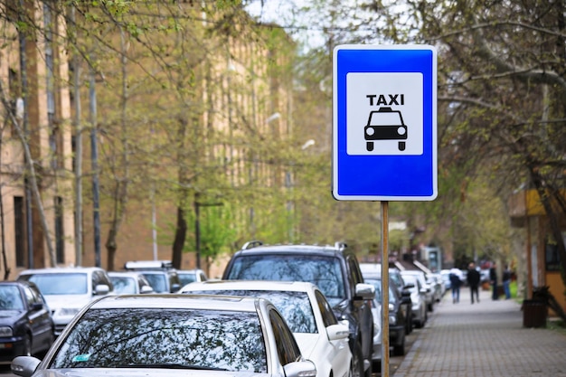 Segno Taxi in strada