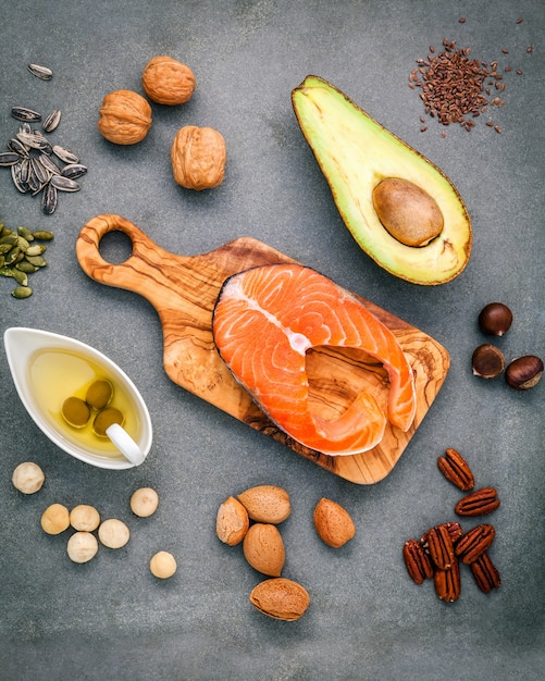 Selezione fonti alimentari di omega 3 e grassi insaturi.