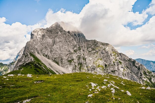 Sella di Kamnik nella valle di Logar Slovenia Europa Escursionismo nelle Alpi della Savinja e montagna slovena Sito popolare per un'escursione nel parco nazionale del Triglav