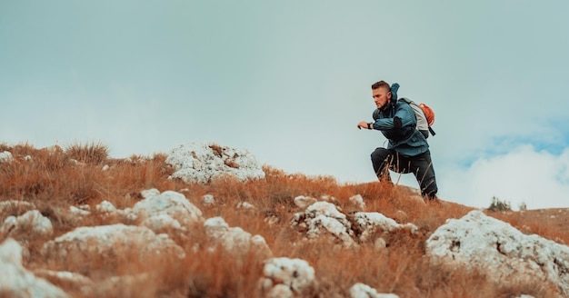 Sentiero escursionistico escursionismo in montagna Sport d'avventura all'aperto