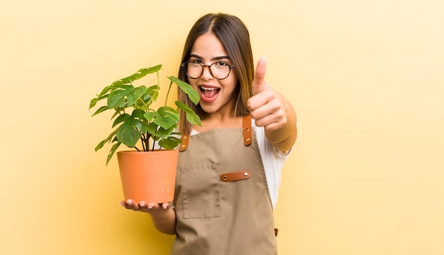 Sentirsi orgogliosi di sorridere positivamente con i pollici in su