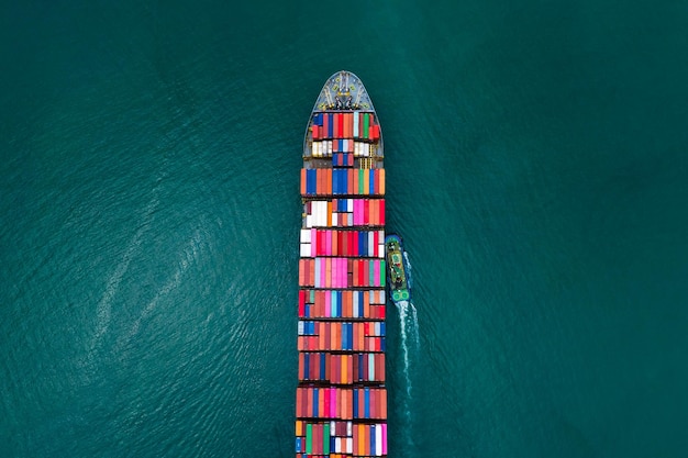 Servizi di consegna per le imprese e l'industria Trasporto marittimo in container di grandi dimensioni Importazione ed esportazione internazionale