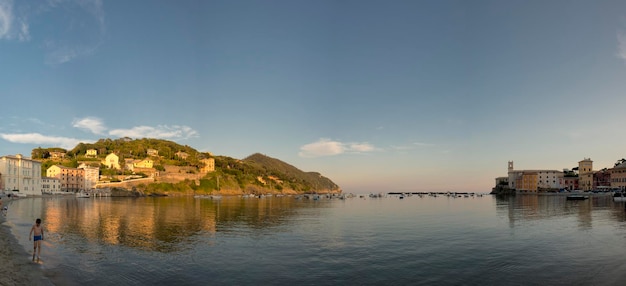 Sestri Levante Italiuan pittoresco villaggio vista al tramonto