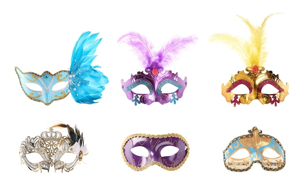 Set di bellissime maschere di carnevale su sfondo bianco
