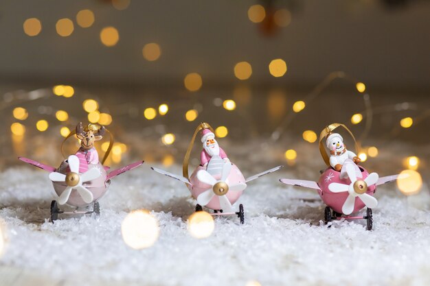 Set di statuette decorative a tema natalizio