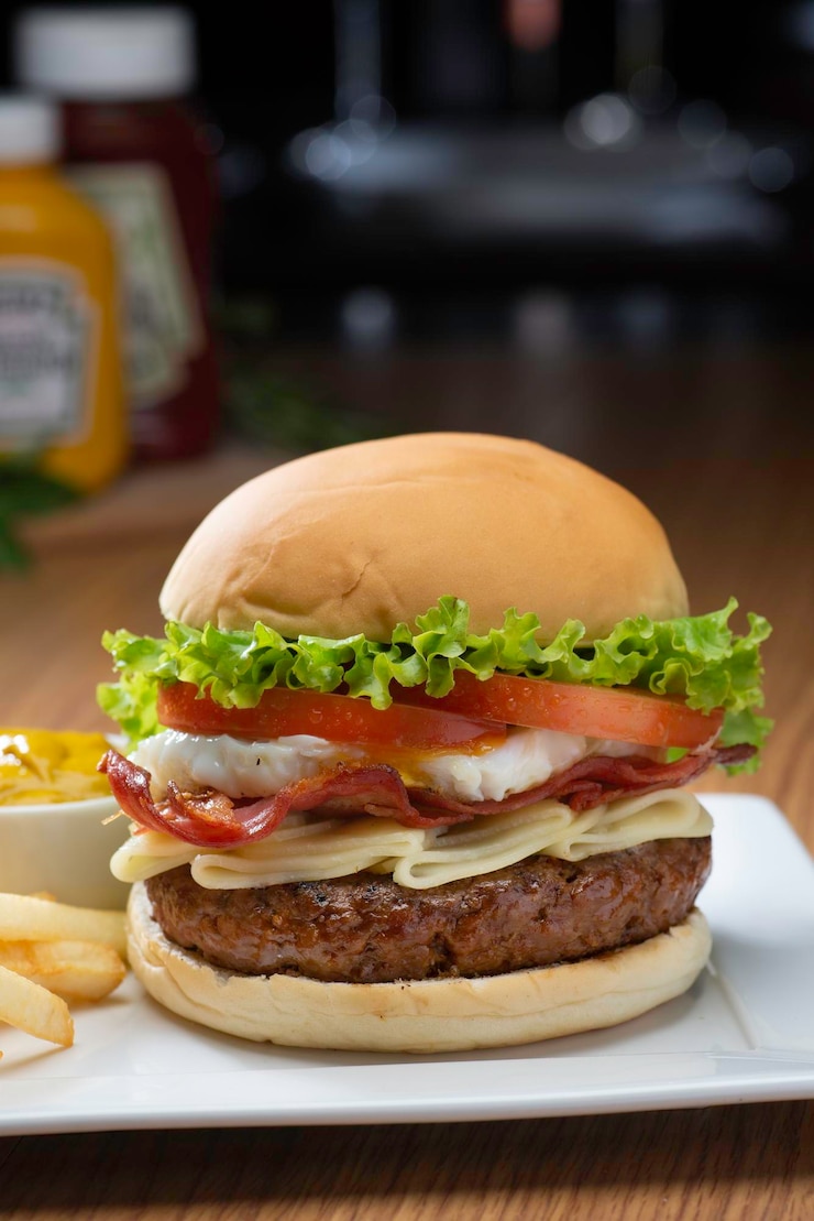 Photo set of hamburger and french fries a standart set of pub or restaurant fast food american gourmet