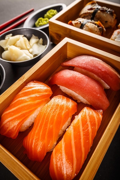 Set sushi sashimi