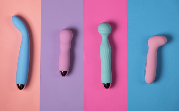 Sex toys Molti vibratori su sfondo luminoso Utile per adulti e sexy shop