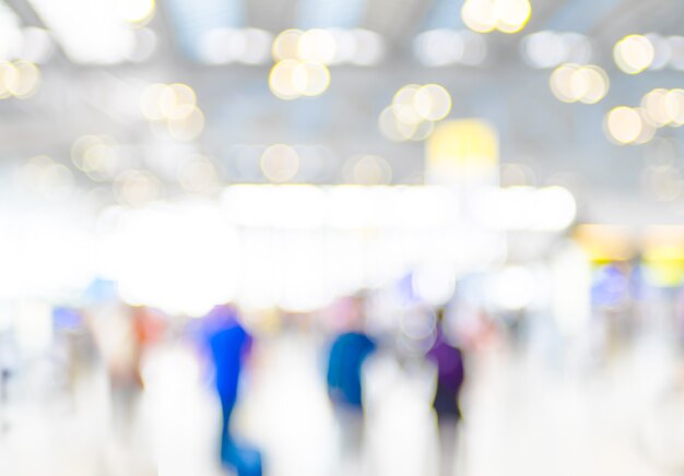 Sfocatura dello sfondo: Terminal Partenza Check-in all&#39;aeroporto con bokeh