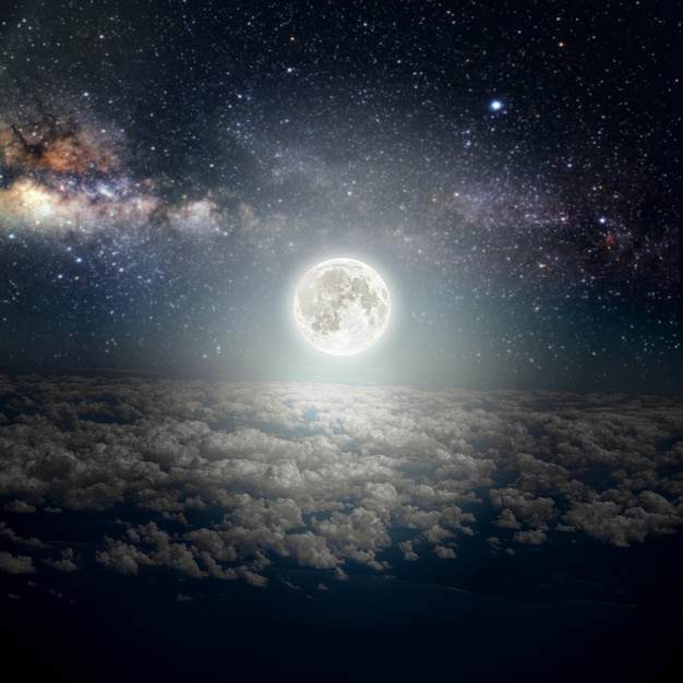 sfondi cielo notturno con stelle e luna e nuvole. Di legno. Elementi di questa immagine fornita dalla NASA
