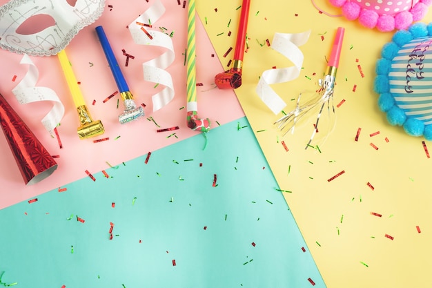 Sfondio di festa colorato con spazio per la copia