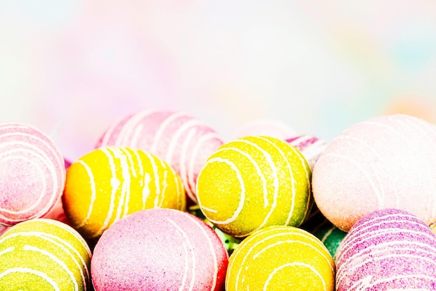 Sfondo colorato di uova di Pasqua Buona Pasqua