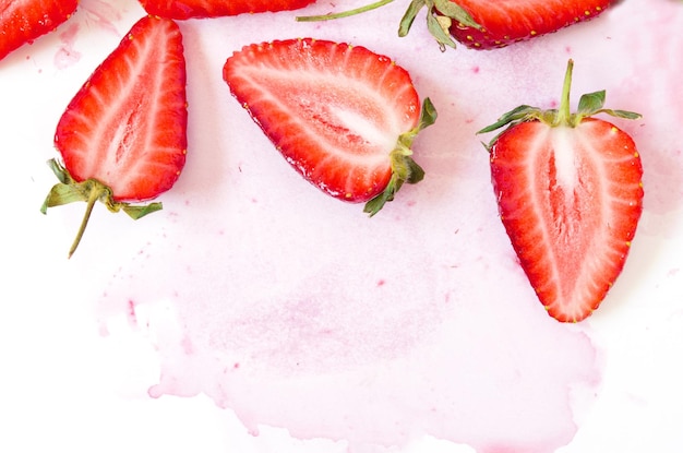 Sfondo creativo di fragole fresche con spazio di copia Concetto di cibo Vista dall'alto Immagine