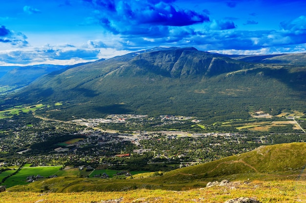 Sfondo del paesaggio della valle della montagna di Oppdal hd