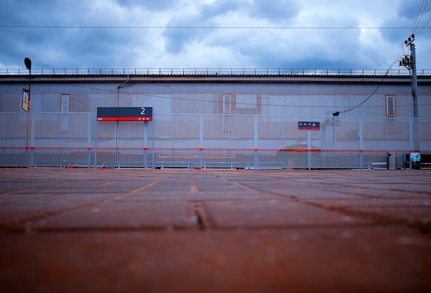 Sfondo della città della stazione ferroviaria vuota hd