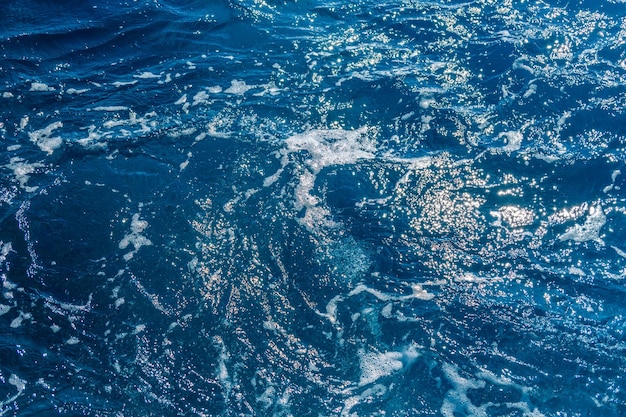Sfondo della superficie dell'acqua del Mar Rosso