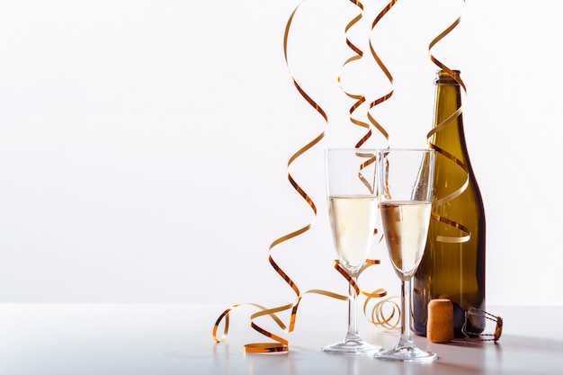 Sfondo di celebrazione di Capodanno con champagne