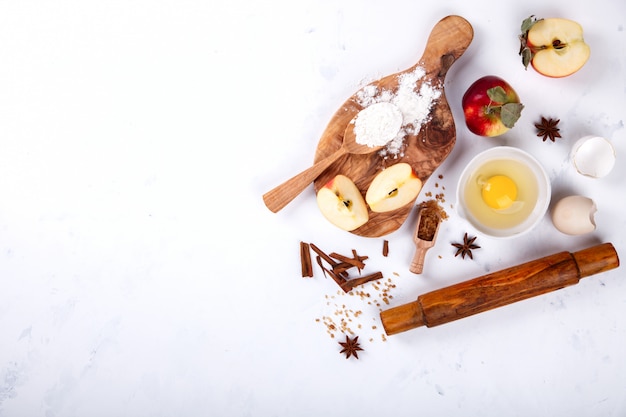 Sfondo Di Cottura. Ingredienti per cuocere la torta di mele