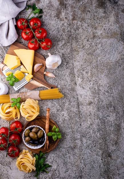 Sfondo di cucina italiana con pasta