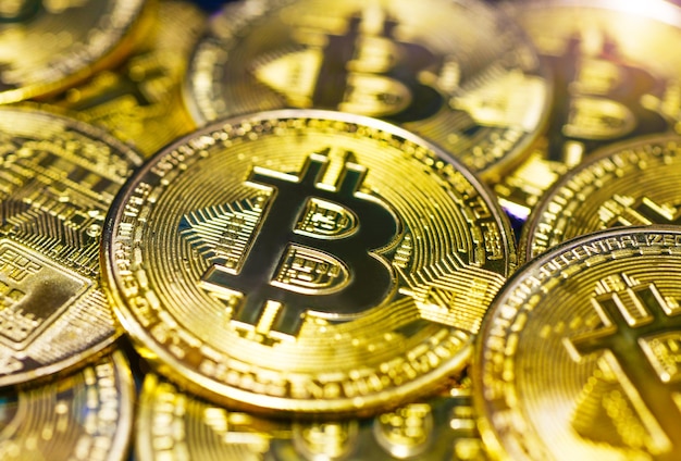 Sfondo di mucchio di criptovaluta Bitcoin Sfondo virtuale di valuta