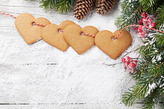 Sfondo di Natale con abete e biscotti