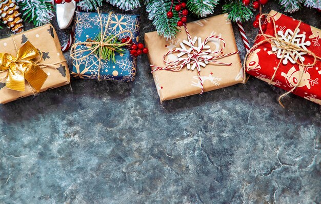 Sfondo di Natale felice anno nuovo. Messa a fuoco selettiva