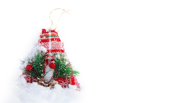 Sfondo di Natale Giocattolo di Natale cappello di Babbo Natale nella neve