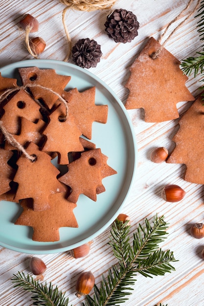 Sfondo di pan di zenzero natalizio a forma di albero