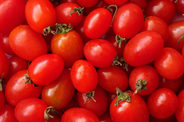 Sfondo di pomodoro biologico maturo rosso