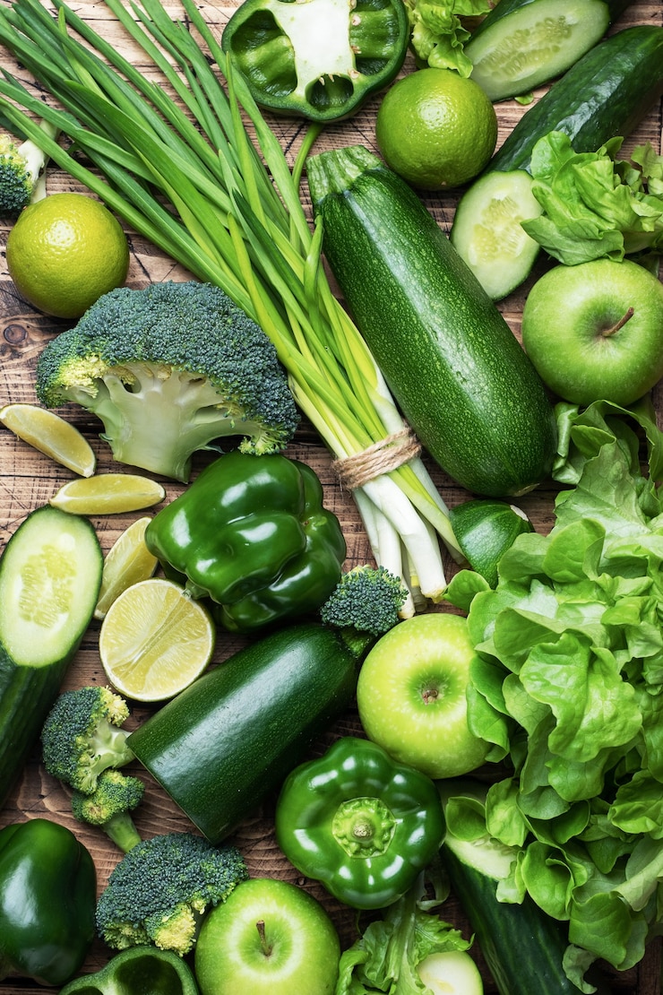 Foto sfondo di verdure fresche ed erbe aromatiche.