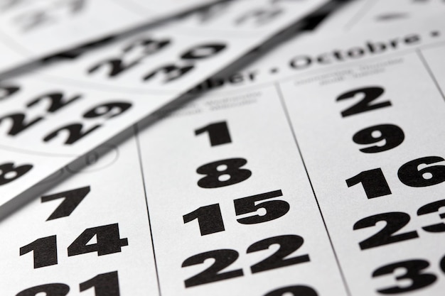 Sfondo fatto di date di calendario da vicino