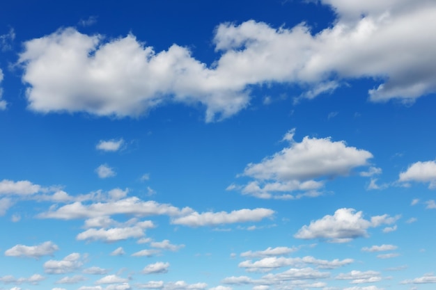 Sfondo naturale del cielo blu