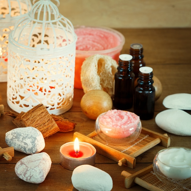 Sfondo spa con candele e trattamento