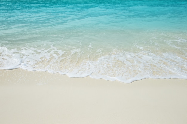 Sfondo spiaggia e mare tropicale