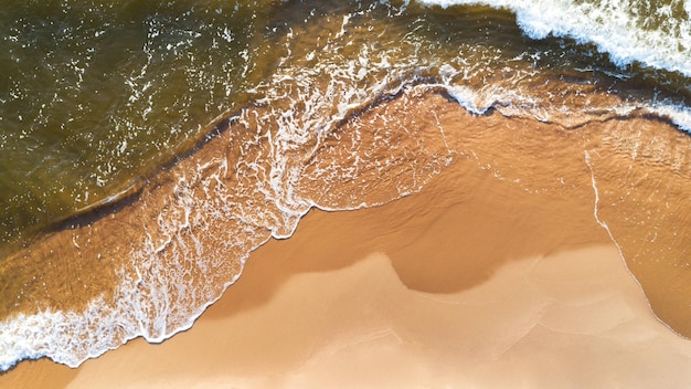 Sfondo vuoto del mare e della spiaggia con spazio per la copia Concetto di vacanze di vacanza