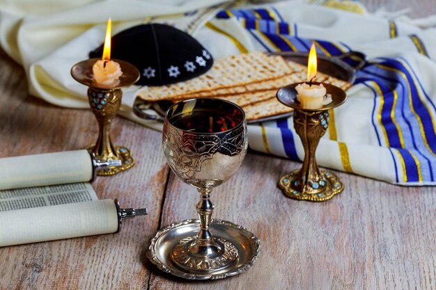 Shabbat shalom matzah e vino rituale tradizionale del sabato ebraico