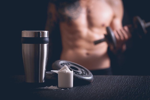 Shaker e manubri per proteine del siero di latte