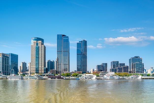 Shanghai Bund Building e Terminal crociere