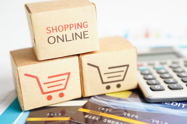 Shopping online Carrello con carta di credito import export finance commerce