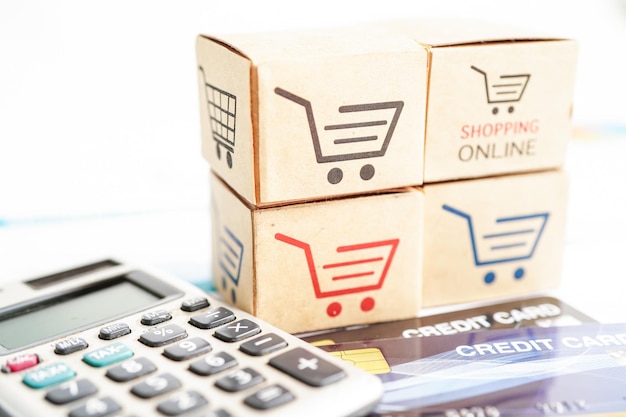 Shopping online Carrello con carta di credito import export finance commerce