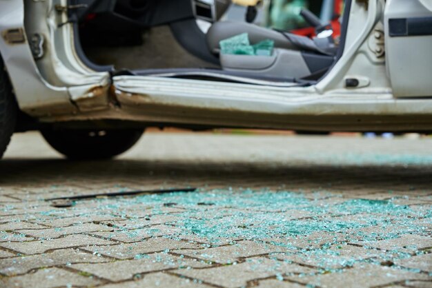 Si è schiantato un'auto dopo un incidente stradale