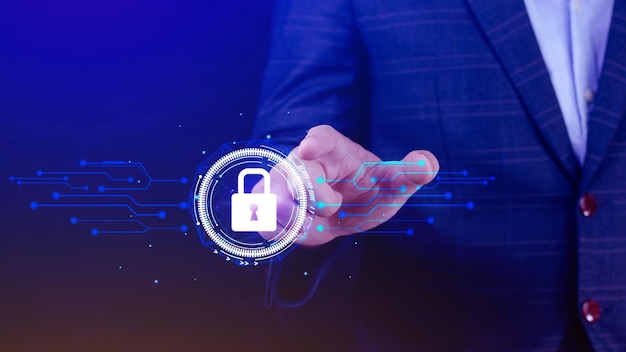 Sicurezza informatica e protezione dei dati online su Internet Tecnologia Internet Sicurezza digitale e di rete Concetto tocco a mano pressione sull'icona del sistema di blocco virtuale