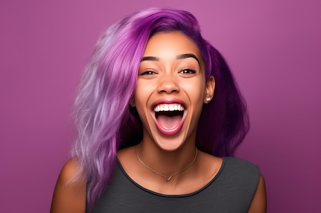 Signora afroamericana emotiva con capelli viola che grida nell'eccitazione IA generativa