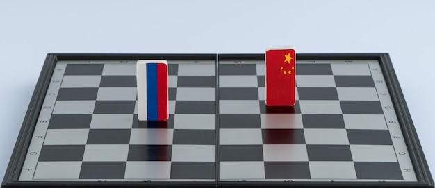 Simboli bandiera della Russia e della Cina sulla scacchiera Il concetto di gioco politico