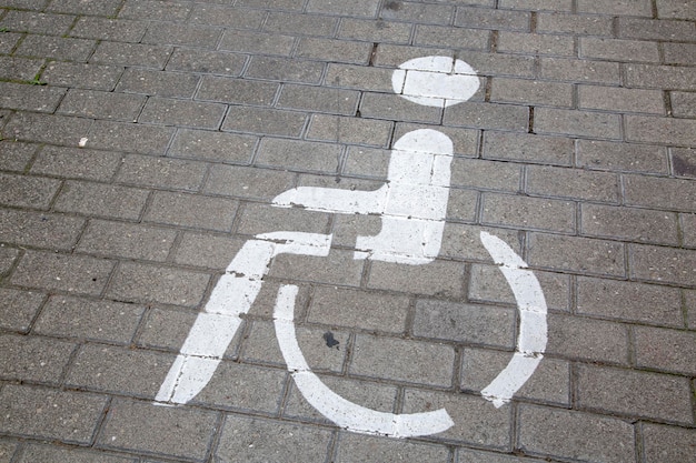 Simbolo disabilitato su inclinazione diagonale