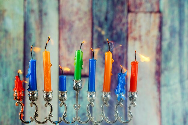 Simbolo ebraico Hanukkah con menorah tradizionale