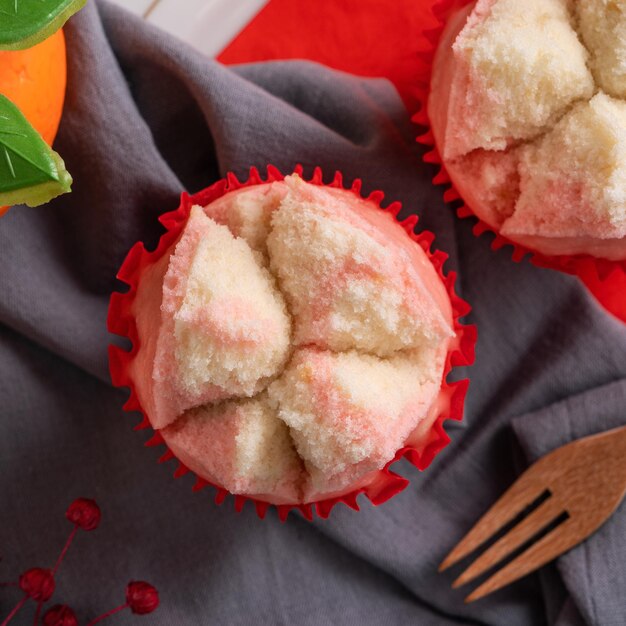 Simpatica torta di spugna al vapore cinese tradizionale Fa Gao per il cibo per la celebrazione del nuovo anno lunare