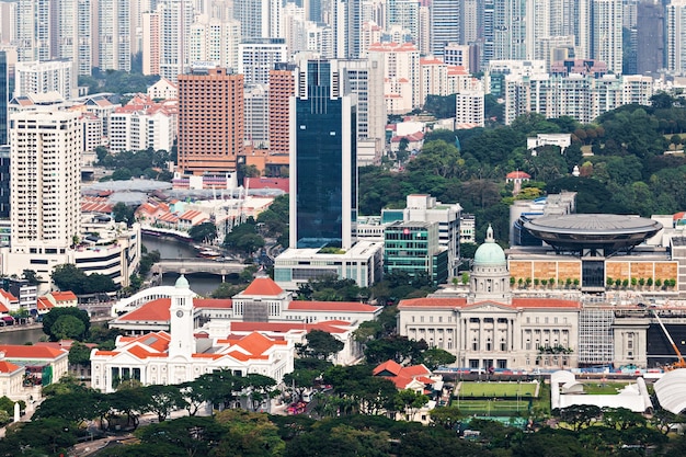 SINGAPORE - 18 OTTOBRE 2014: Orizzonte della città di Singapore.