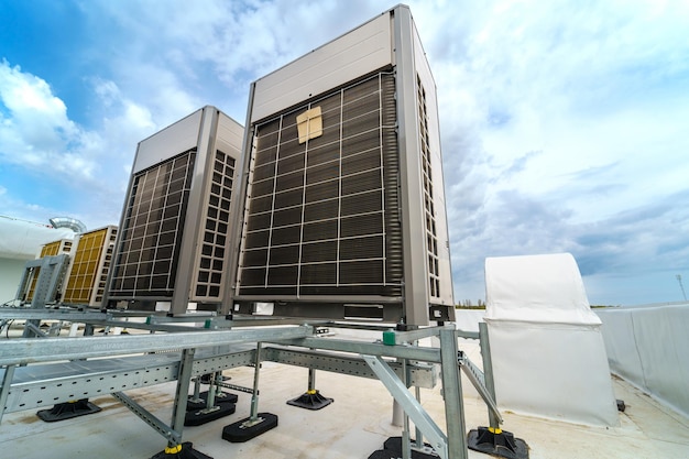 Sistema di aria condizionata e ventilazione a più zone
